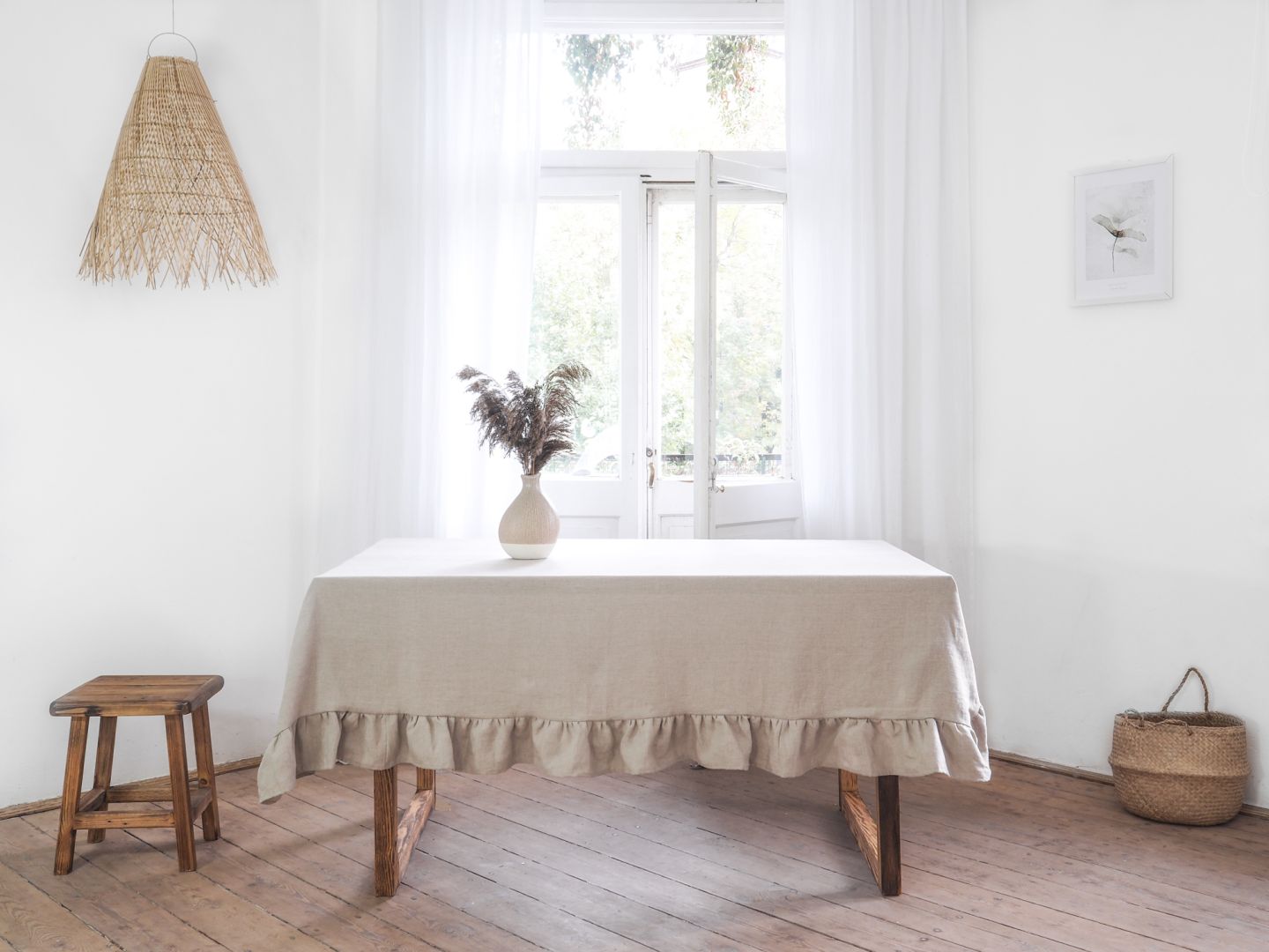 Fırfırlı Masa Örtüsü